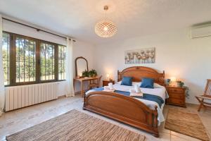 Pastor by Aguilarent