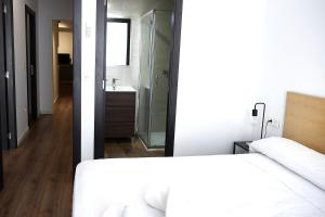 Artes 3- Private sunny terrace & 2 baths