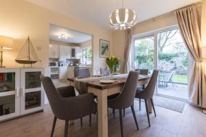 Delightful cottage just steps from Kenmare town