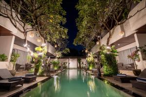 Swiss-Belcourt Sunset