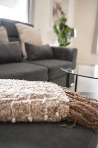 1 BDR Flat By Caledonia Luxe Stays Short Lets & Serviced Accommodation Airdrie