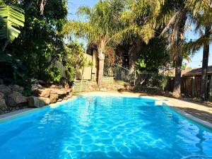 Sun-Soaked house close to Joondalup City and Beach