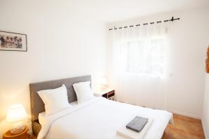 Jardin dIvandry Piscine et terrasse