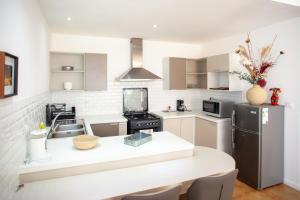 Jardin dIvandry Piscine et terrasse