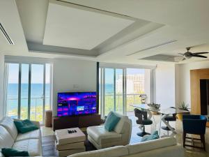 Punta me Luxury Apartment Beach front