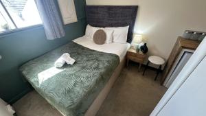 1 Double Bedroom-Shared House-Stonehouse-Stroud-Room 3