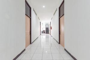 Urbanview Syariah Wisma Husada Kalibanteng