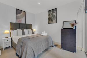 MySquare Lanterns Way Apartments at Canary Wharf