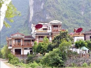 Yangshuo Phoenix Pagoda Fonglou Retreat