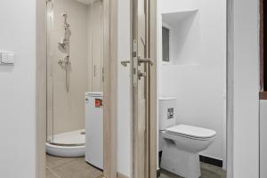 Family apartment with kitchen near the subway