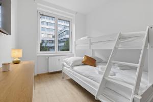 Family apartment with kitchen near the subway