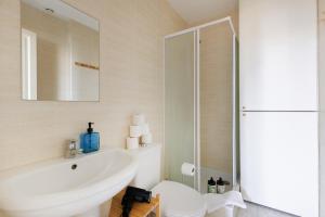 BnGo I Emerald Suite I 6 pax, center