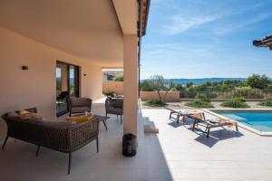 Luxury Villa Wave heated pool sauna