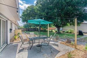 Cozy Retreat 13 min to Beach