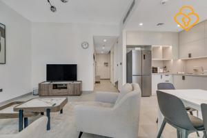 3 BR W Maid Walk to Pool, Arabian Ranches III Ruba