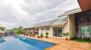 SaffronStays Olympia