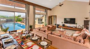 SaffronStays Olympia