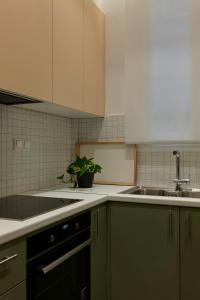 Pagrati Deco 2bd Apt