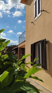 Apartamento de 2 dormitorios con vistas al jardín