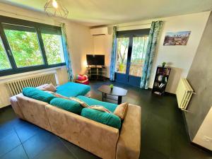 " Sweet Home " Jardin - 4 ch - Wifi - Thalès