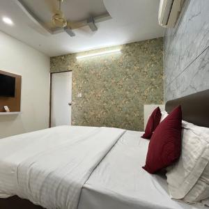 Hotel Radhe Kudasan