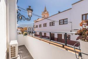 Modern Balcony House - Solarium Terrace - Parking