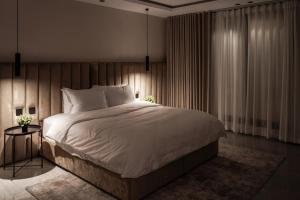 شقة غرفتين غرف نوم وصالة راقية وفخمه بدخول ذاتي