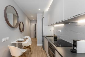 Waou Essence II Antón Martín