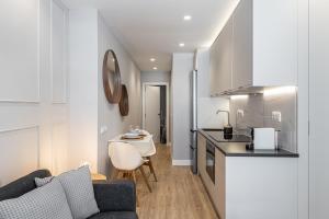 Waou Essence II Antón Martín