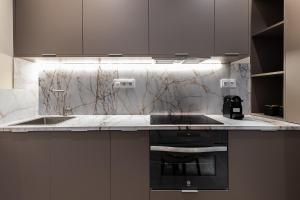 Waou Essence II Los Austrias