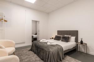 Waou Essence I Los Austrias - Corta Duración