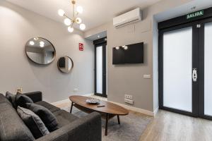 Waou Essence II Los Austrias