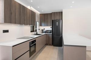 Luxury Villa Dione with private pool by Kalles Homes & Suites