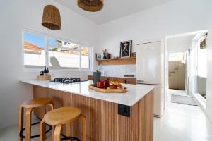 SongBird in Simons Town with Outdoor Bath & Sea View