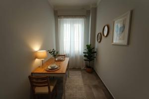 Kolonaki Corner -- Bright 2-Bed close to Metro