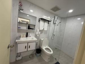 Sukhumvit 48 separated room quiet and comfortable with fast internet and smart TV