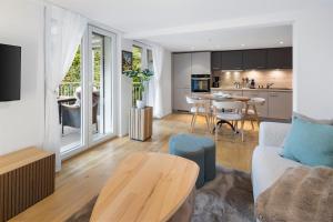 Modernes Apartment mit Balkon und Parkplatz, Nähe See