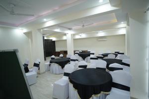 Hotel The Luxe 18 - Golf Course Road