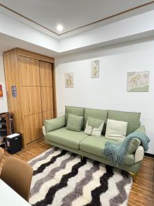 Sybay Suites twin double bed beside Okada near T3 MOA NAIA Ayala MSV1517H