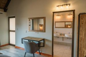 Kalahari Bush Breaks Lodge