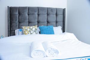 Royal Suburbs by Tsavo