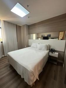 Apartamento completo e bem localizado