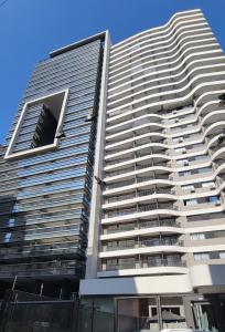 Apartment 100 meters from the República subway station 23rd floor