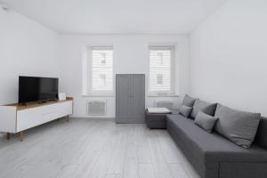 Bright Studio Chorzów for 4 Guests 1,6km Silesian Stadium by Noclegi Renters