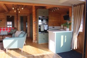 Beautifully Restored Log Cabin