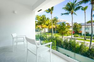 Beach Haus Key Biscayne II