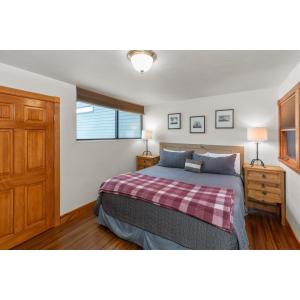 Twin Lodge 337 & 338 - Liftside and Hot Tubs Access