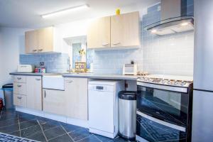 West Barn - 2 Bedroom Cottage - Llandeilo