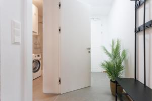 New City Studio near Schönbrunn Palace & Metro U3