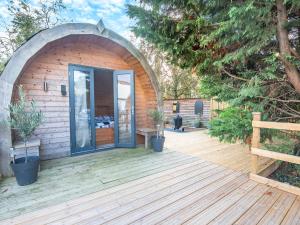 Boxing Hare - Uk39915